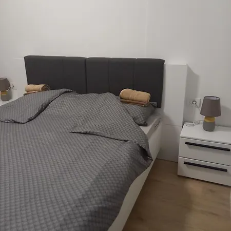 Vanja Viva *
